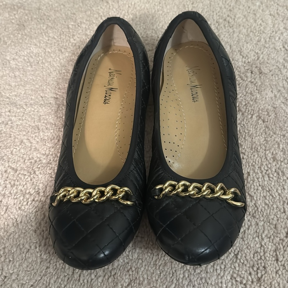 Classic Quilted Leather Ballet Flats Neiman Marcus Size 8 1/2 M. NEW - Picture 2 of 7